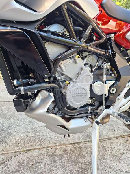 MV Agusta stradale KAO NOV