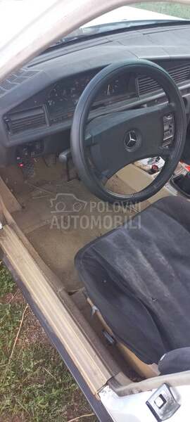 Mercedes Benz 190 