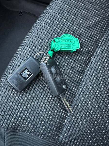 Peugeot 5008 1.6 E-HDI ACTIVE
