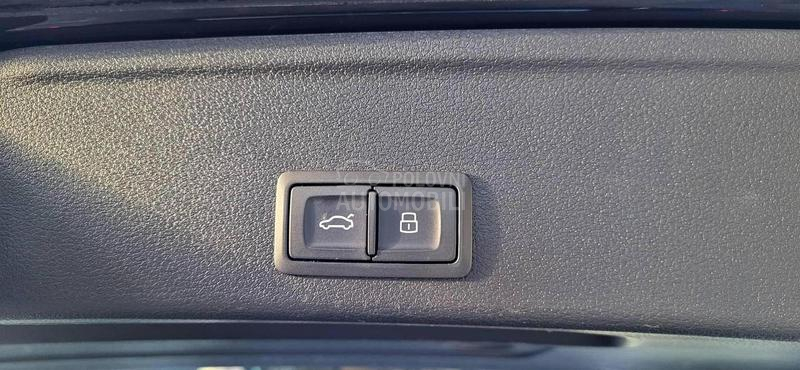 Audi A4 190 quattro S line