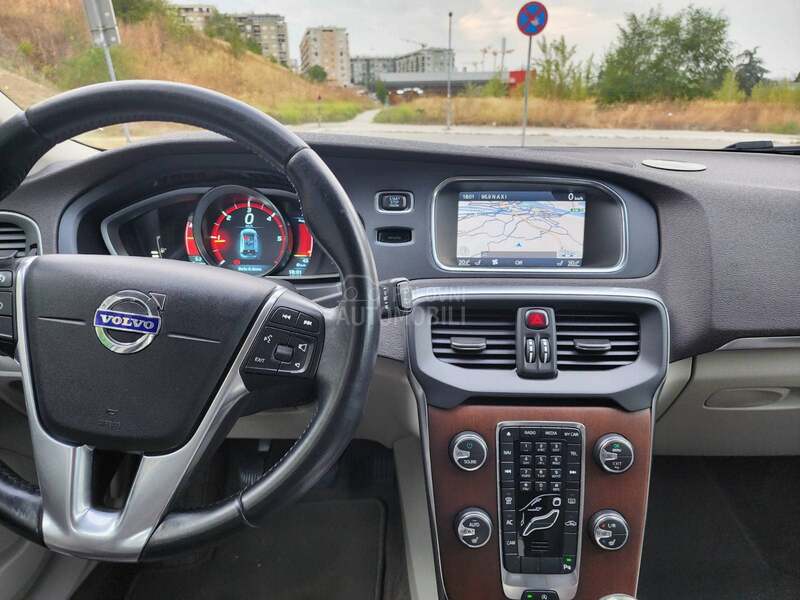 Volvo V40 summum dynamic