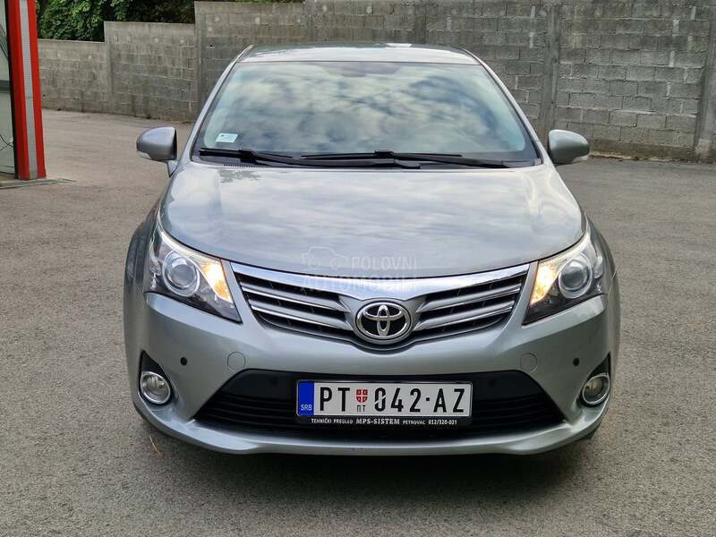 Toyota Avensis 2.0 VVT-i  FABRIKA