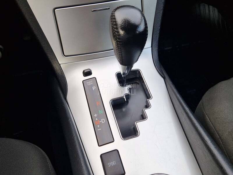 Toyota Avensis 2.0 VVT-i  FABRIKA