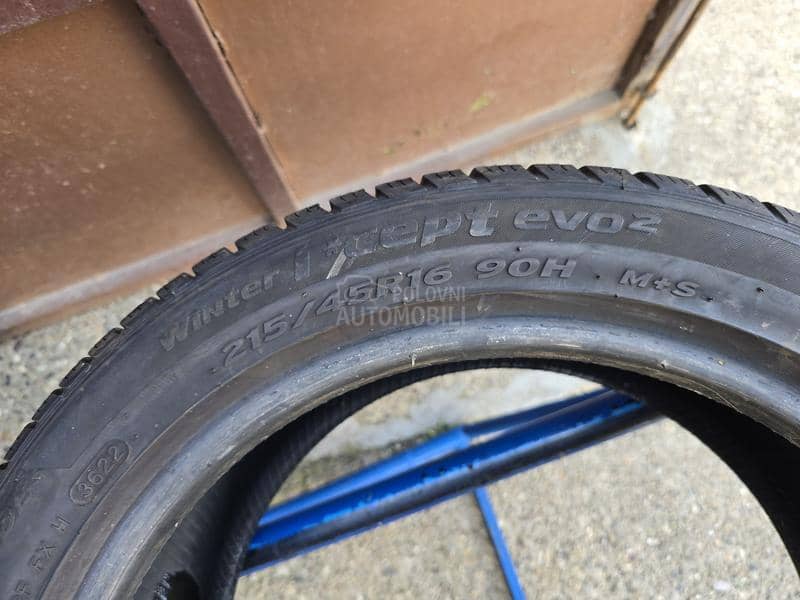 Hankook 215/45 R16 Zimska