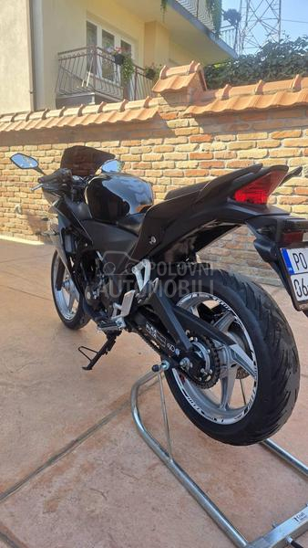 Honda cbr 250r