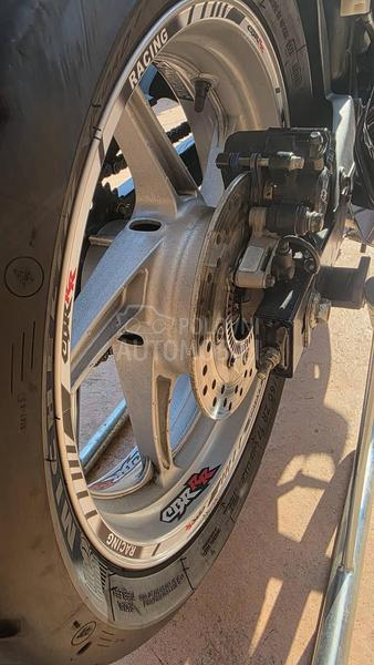 Honda cbr 250r
