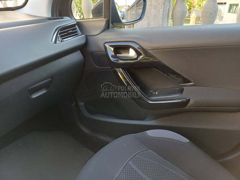 Peugeot 208 1.6 hdi