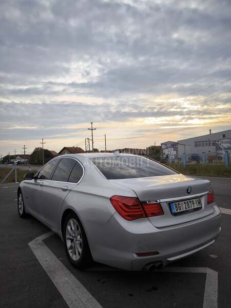 BMW 730 