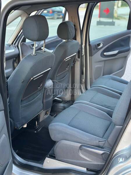 Ford Galaxy 1.8 tdci