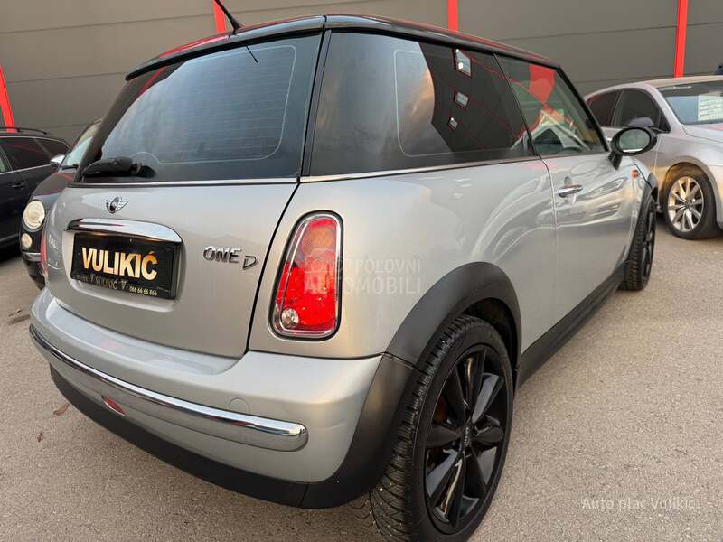 MINI One RATA 114e BEZ UČEŠĆA