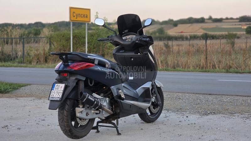 Yamaha x max