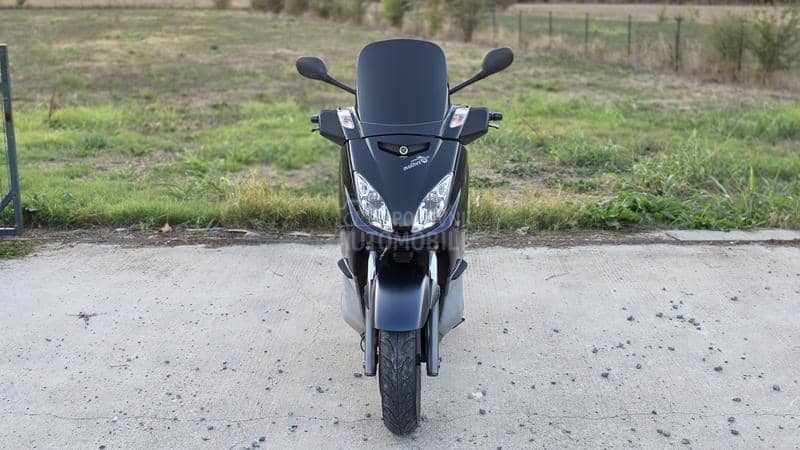 Yamaha x max