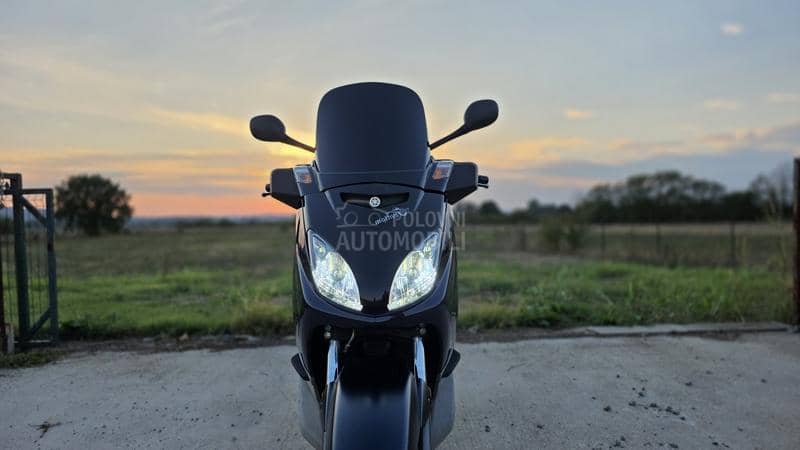 Yamaha x max