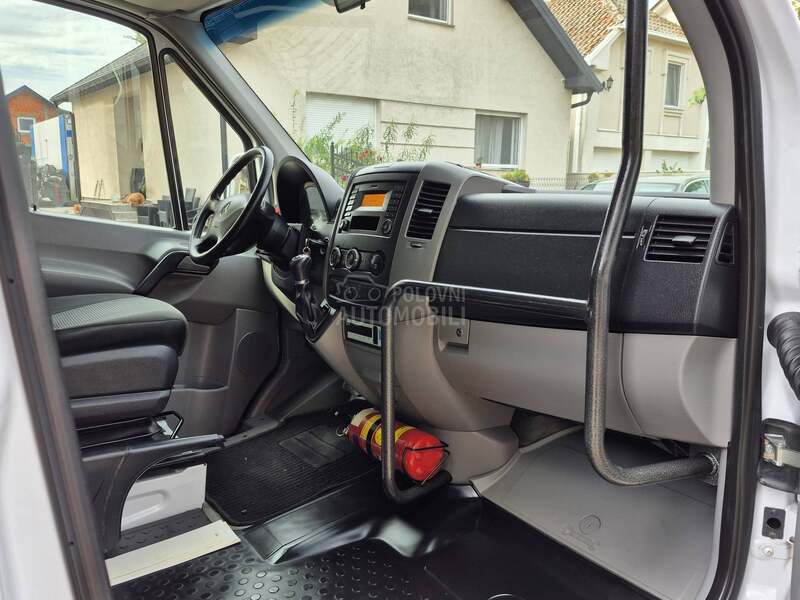 Mercedes Benz Sprinter 313 BLUETEC 7 G 9 SEDIŠTA