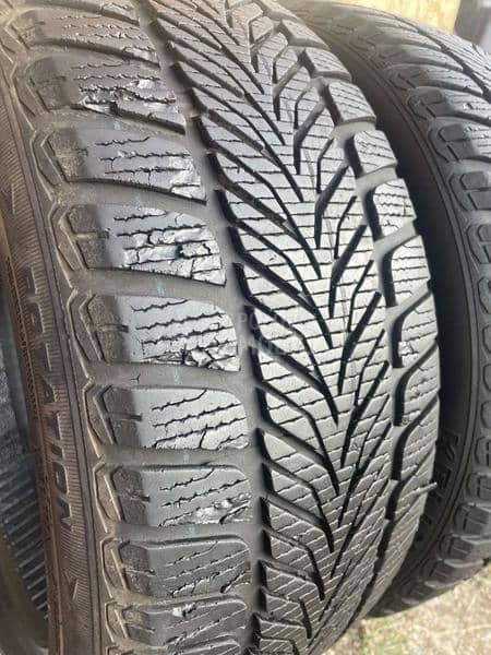 Kelly 225/45 R17 Zimska