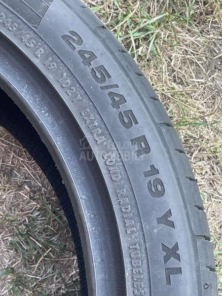 Continental 245/45 R19 Letnja