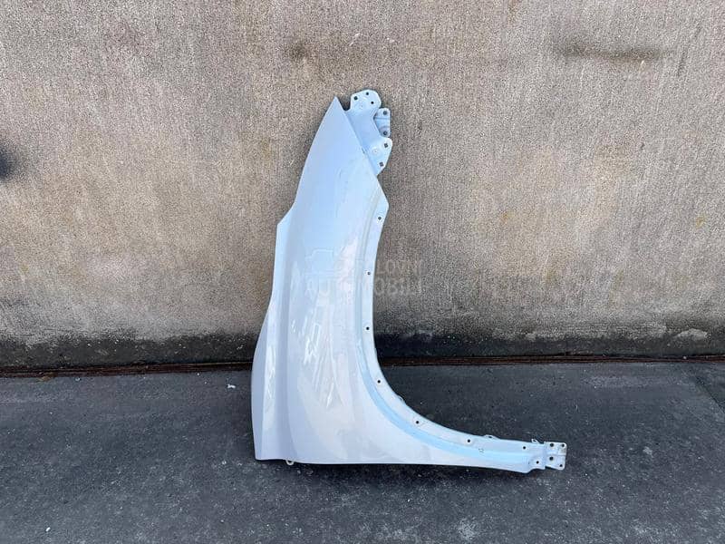 HighLander Prednje Desno Krilo