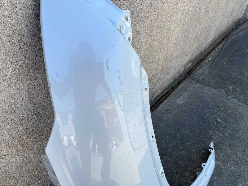 HighLander Prednje Desno Krilo