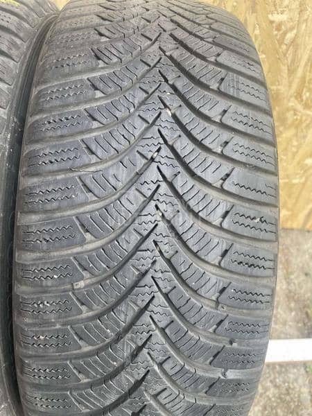 Hankook 185/55 R15 Zimska