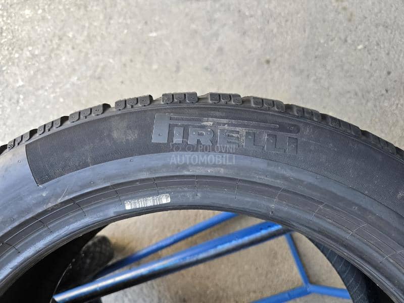 Pirelli 235/50 R19 Zimska