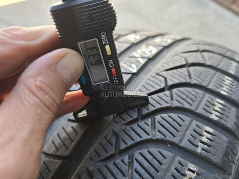 Pirelli 235/50 R19 Zimska