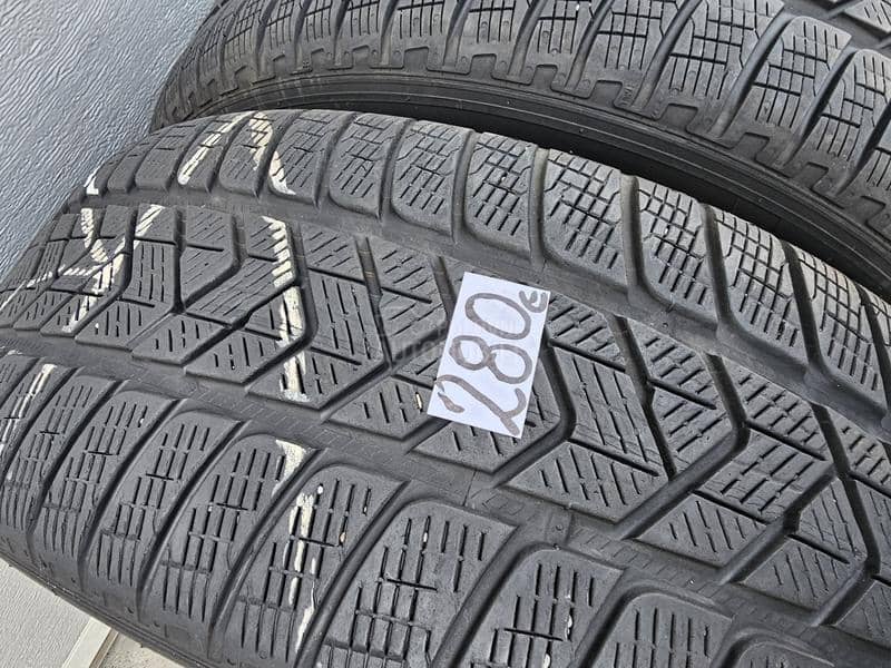 Pirelli 235/60 R18 Zimska