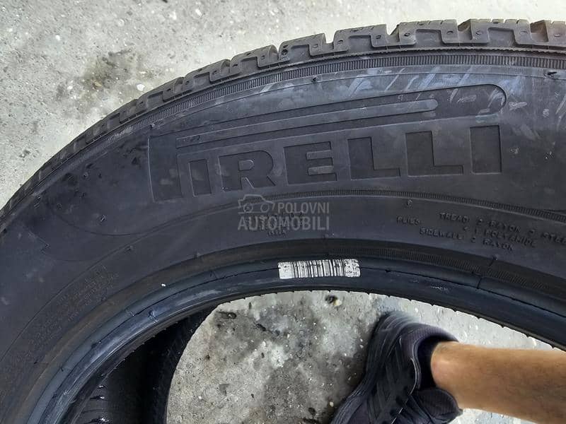 Pirelli 235/60 R18 Zimska