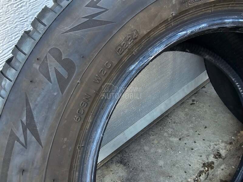 Bridgestone 195/65 R15 Zimska