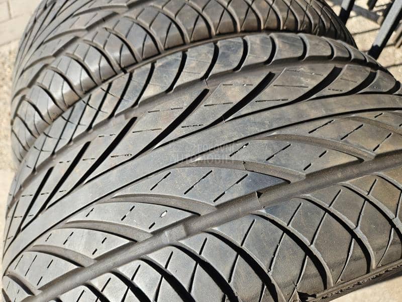 Goodride 235/45 R17 Sve sezone