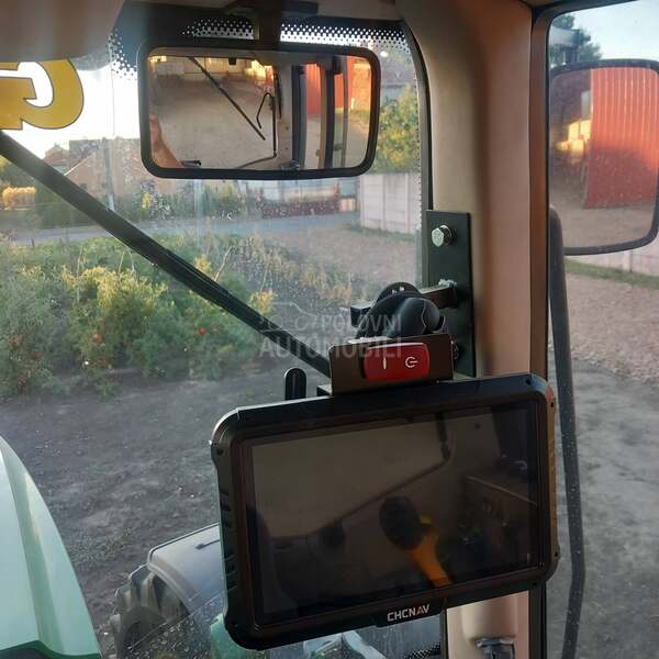 John Deere 6125M
