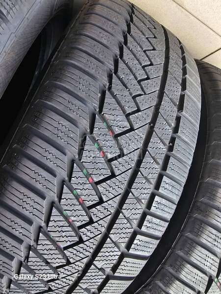 Continental 225/55 R17 Zimska