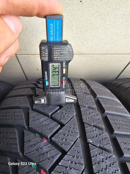 Continental 225/55 R17 Zimska