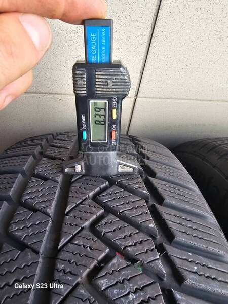 Continental 225/55 R17 Zimska