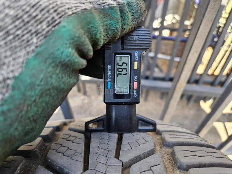 Semperit 215/55 R17 Sve sezone