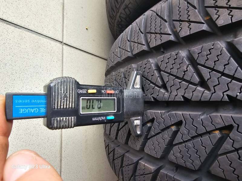 BFGoodrich 225/40 R18 Zimska