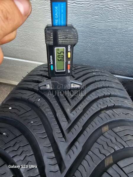 Michelin 215/65 R17 Zimska