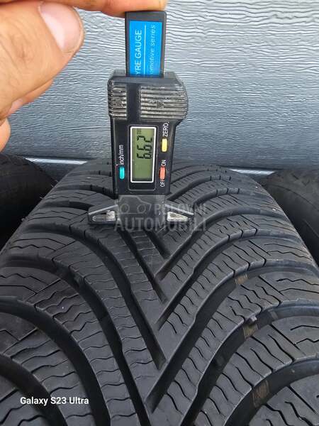 Michelin 215/65 R17 Zimska