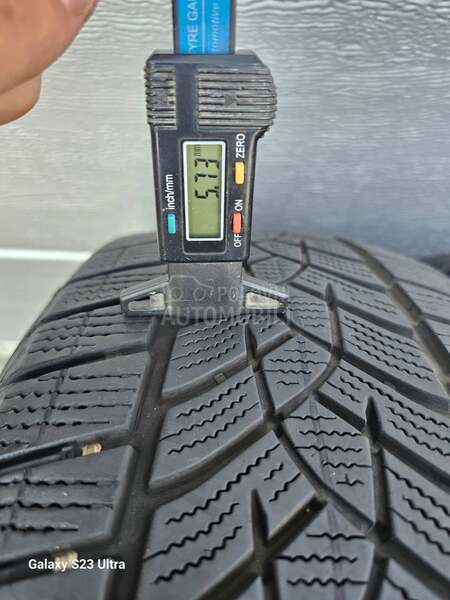 Goodyear 215/55 R18 Zimska