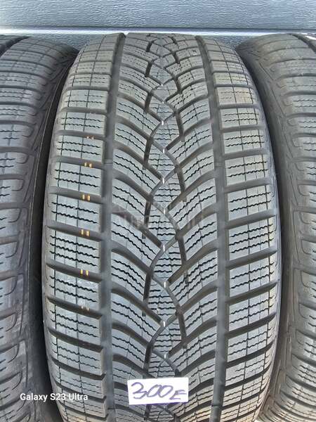 Goodyear 225/45 R18 Zimska