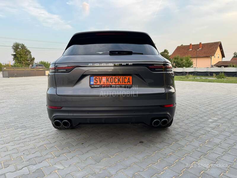 Porsche Cayenne 3.0 V6 toop