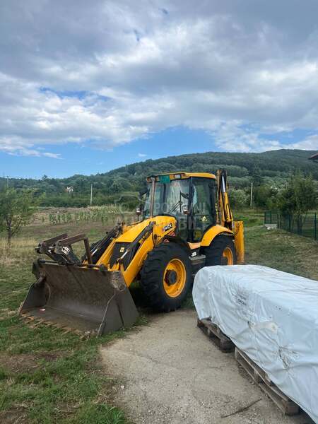 JCB 4CX