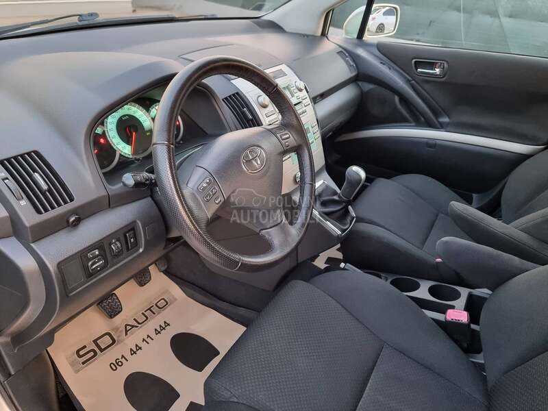 Toyota Corolla Verso 2.2 d4d
