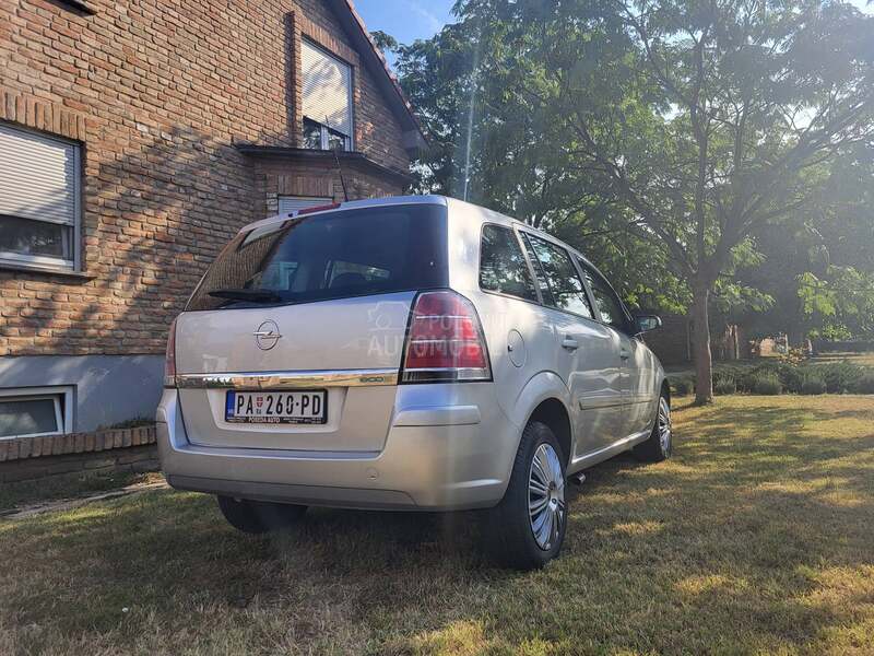 Opel Zafira 