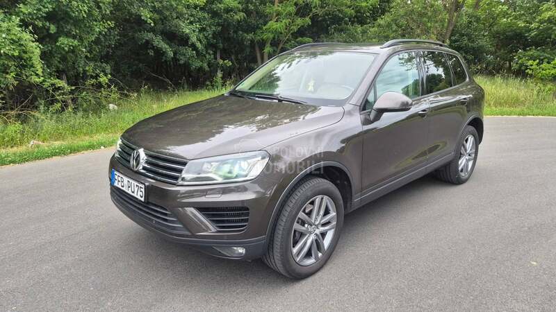 Volkswagen Touareg 2015. god. -  kompletan auto u delovima