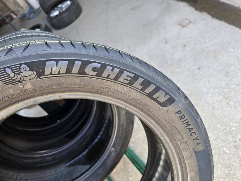 Michelin 235/50 R19 Letnja