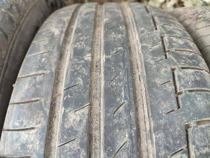 Continental 215/65 R17 Letnja