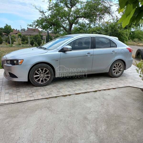 Mitsubishi Lancer 1,8 cvt i