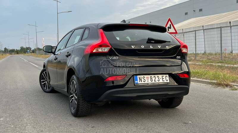 Volvo V40 