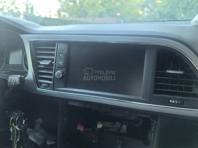 Seat Leon -  kompletan auto u delovima