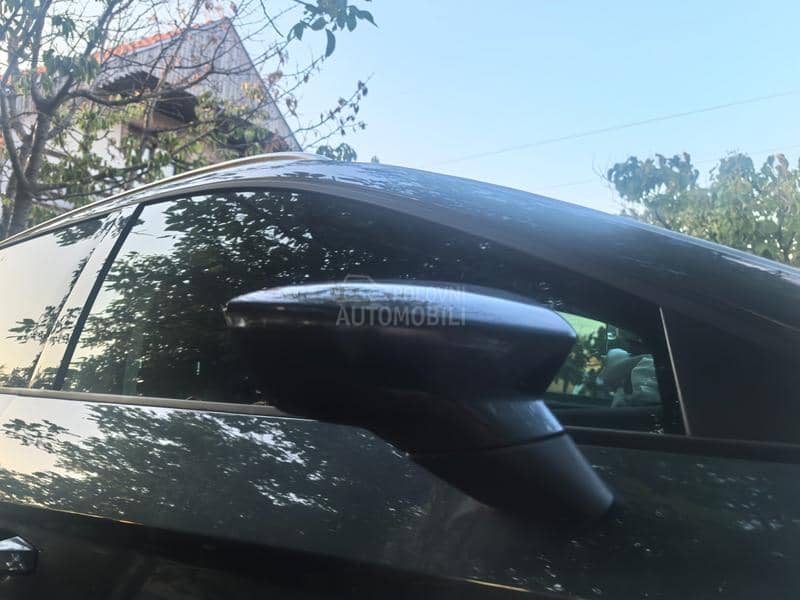 Seat Leon -  kompletan auto u delovima